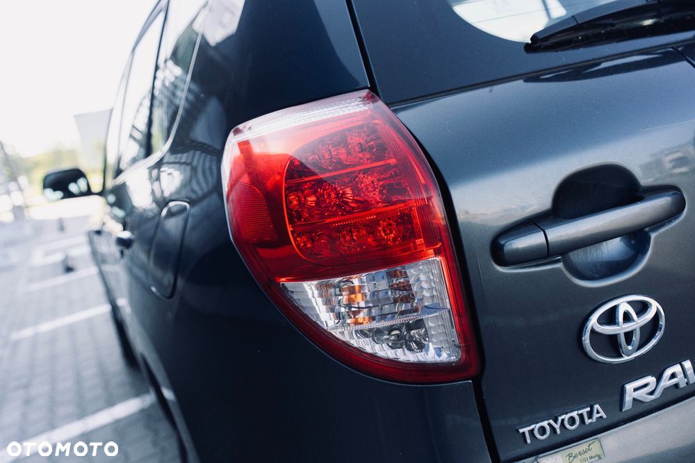 Toyota RAV4 2.0 4x4 Sol - 26