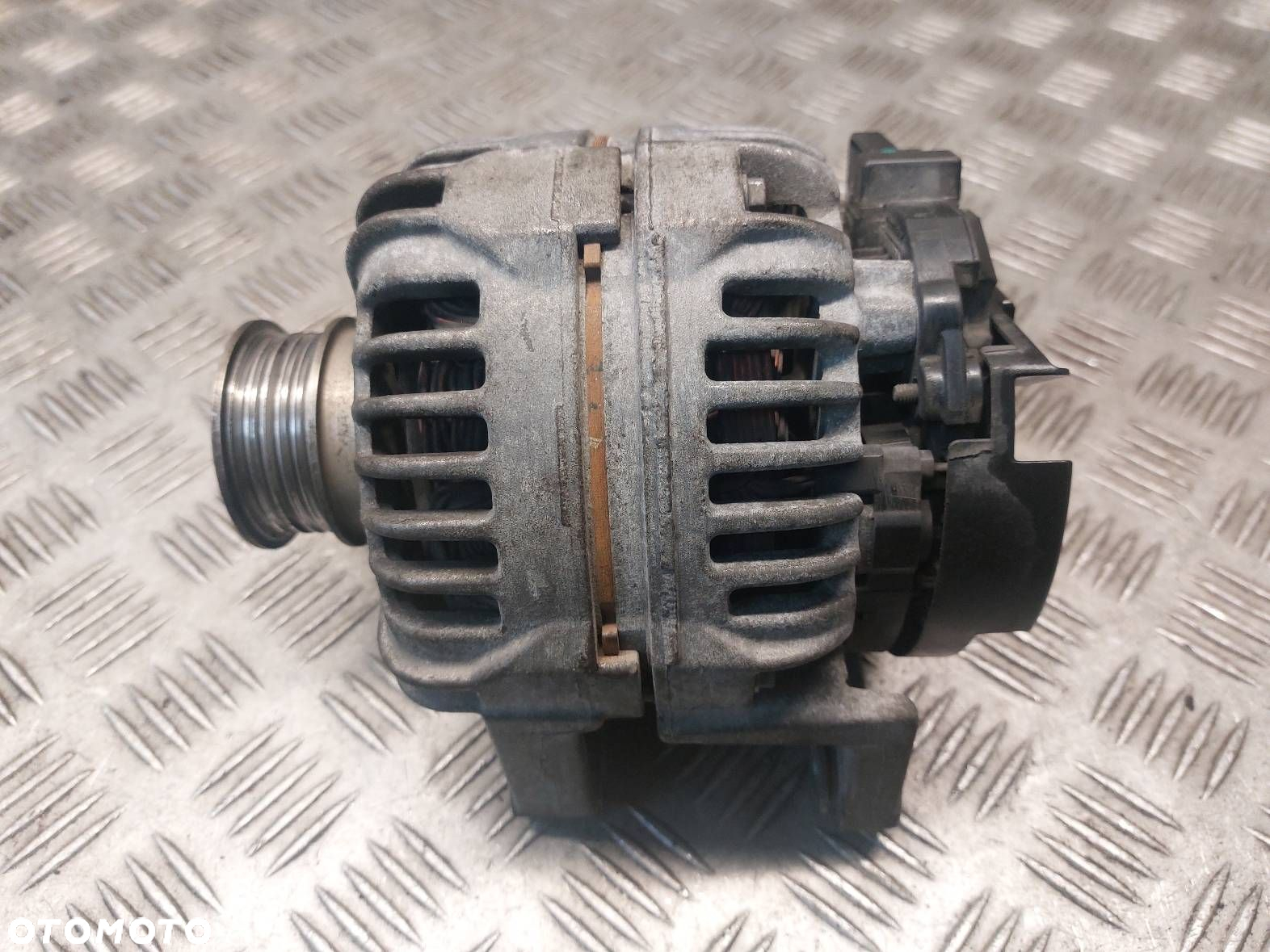 ALTERNATOR OPEL ASTRA H 1.6 16V 55556067 - 2