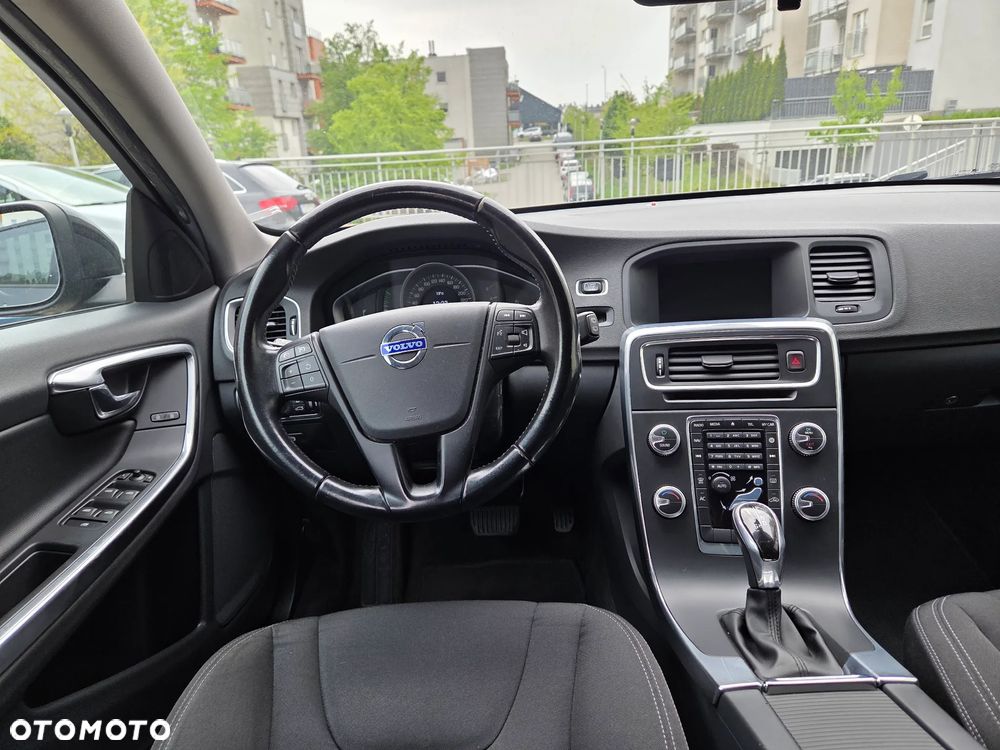 Volvo V60 D2 Kinetic - 11