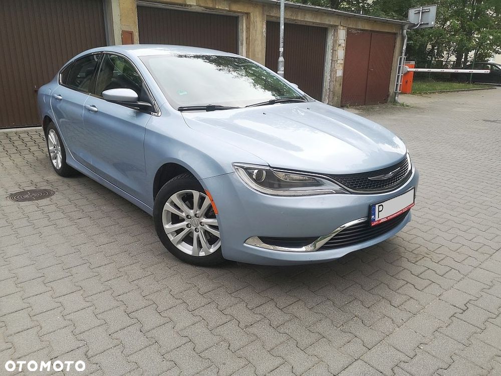 Chrysler 200 - 9