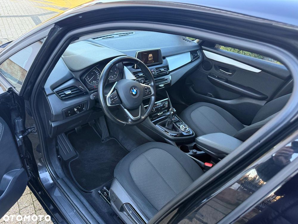 BMW Seria 2 214d - 17
