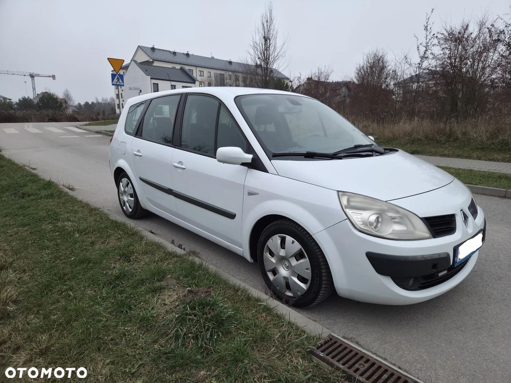 Renault Scenic - 11