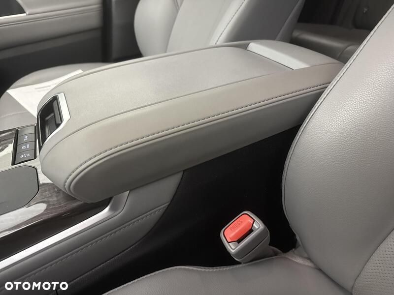 Toyota Highlander - 24