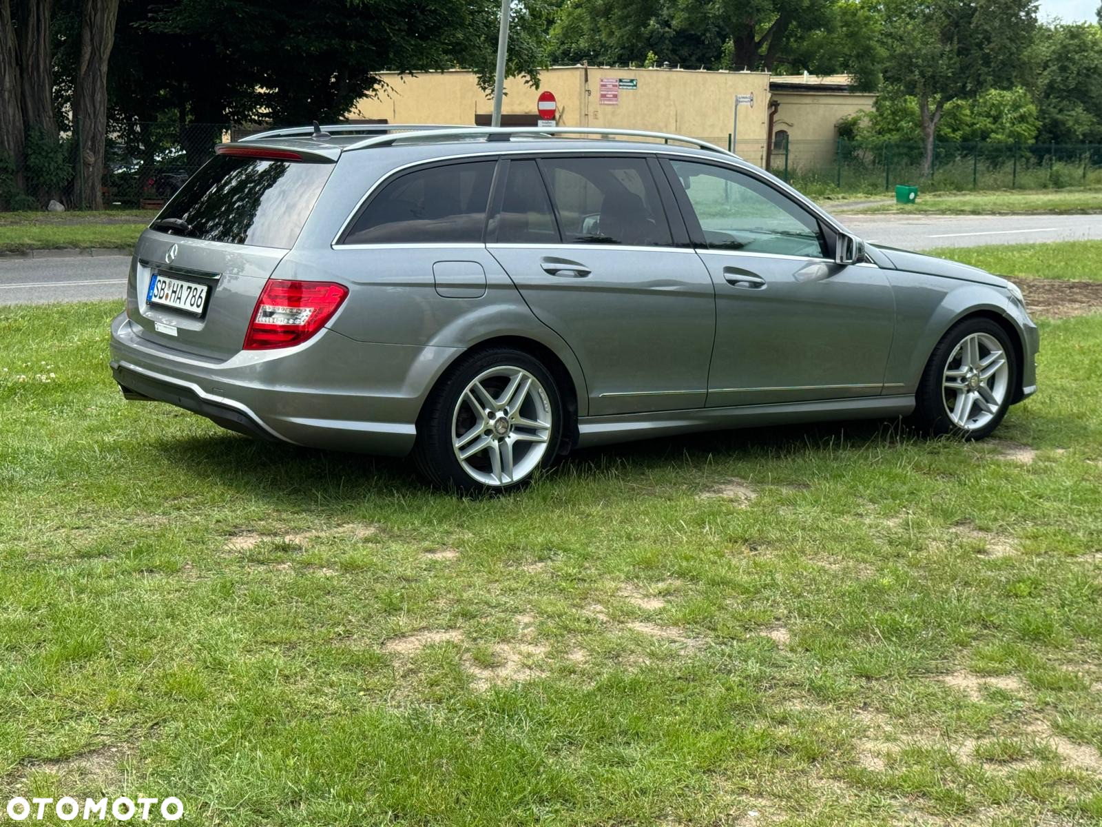 Mercedes-Benz Klasa C 180 CGI BlueEff Avantgarde - 7