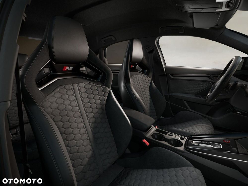Audi RS3 Limousine - 8