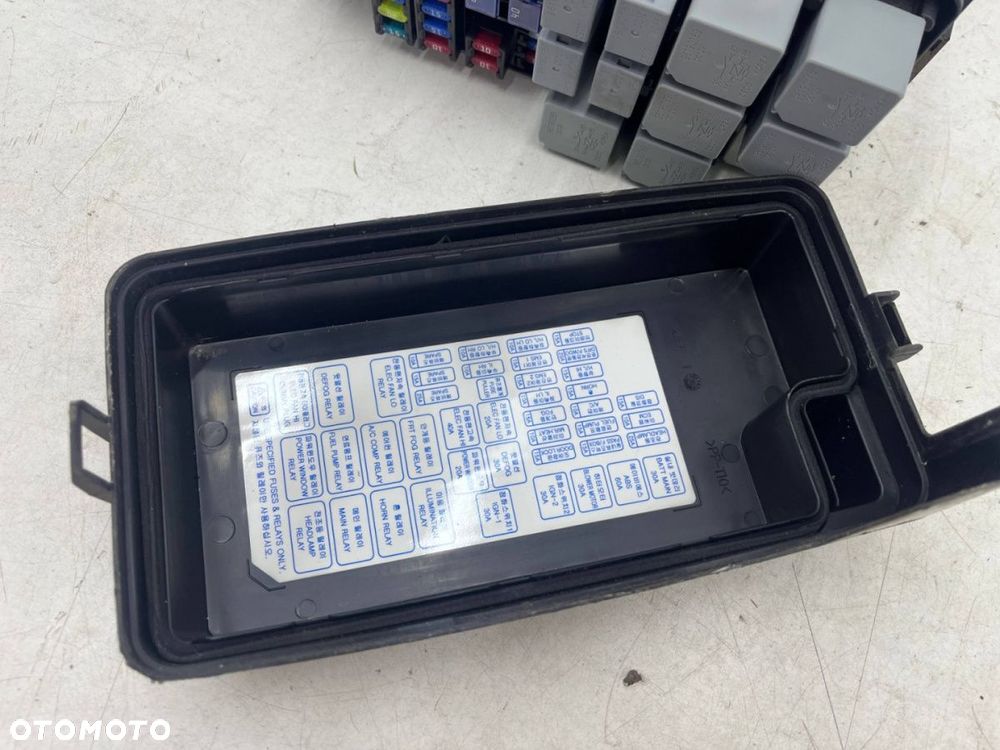 Skrzynka bezpieczników Chevrolet Nubira III J200 05-12r. 2.0 cdti - 7