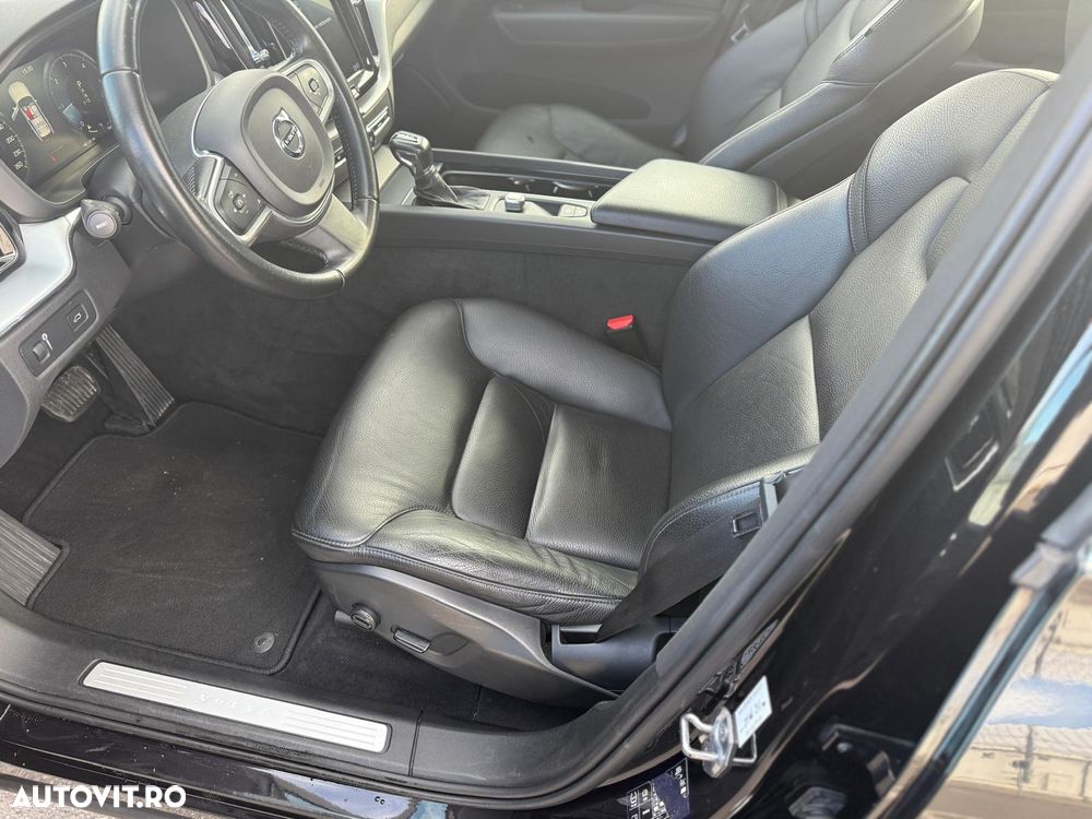 Volvo XC 60 D4 AWD Geartronic Momentum - 3