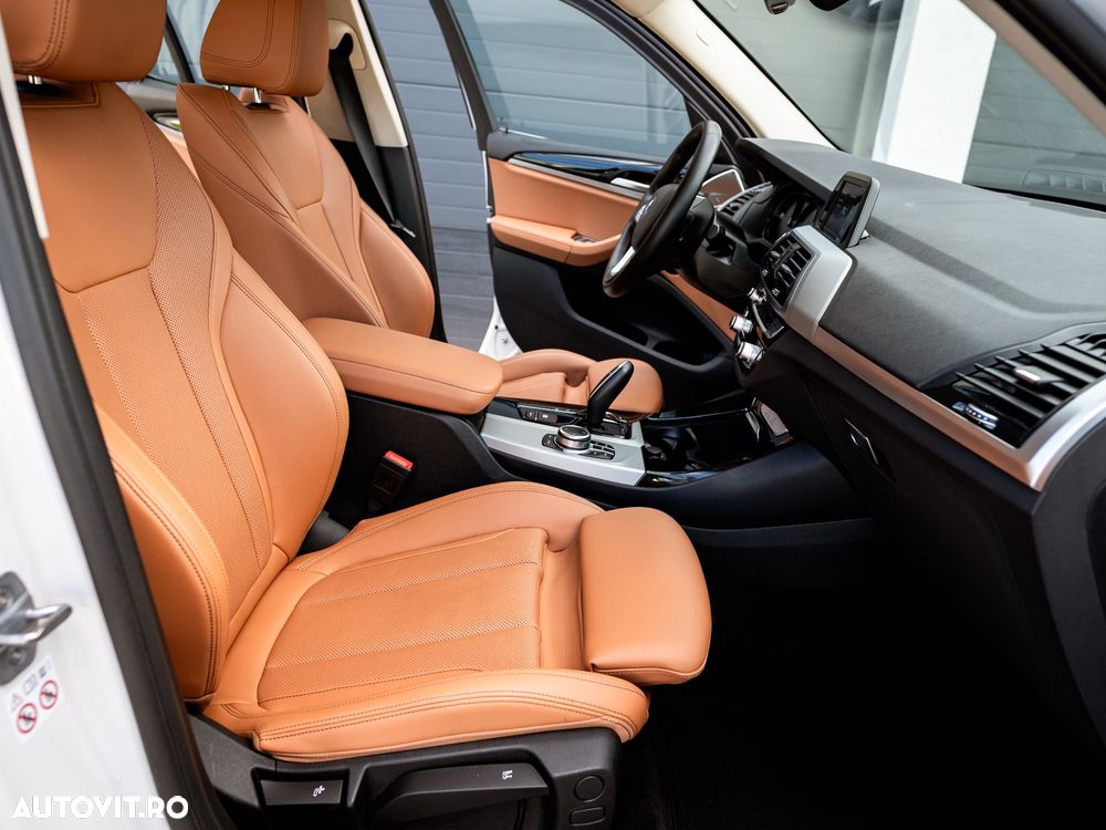 BMW X3 xDrive20d AT Luxury Line - 11