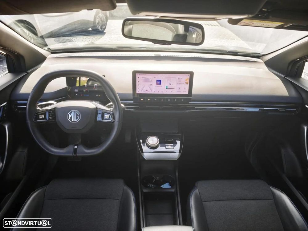 MG MG4 64 kWh Luxury - 7
