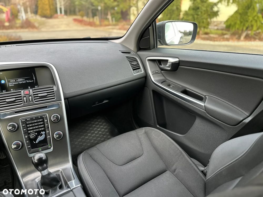 Volvo XC 60 D3 Momentum - 18