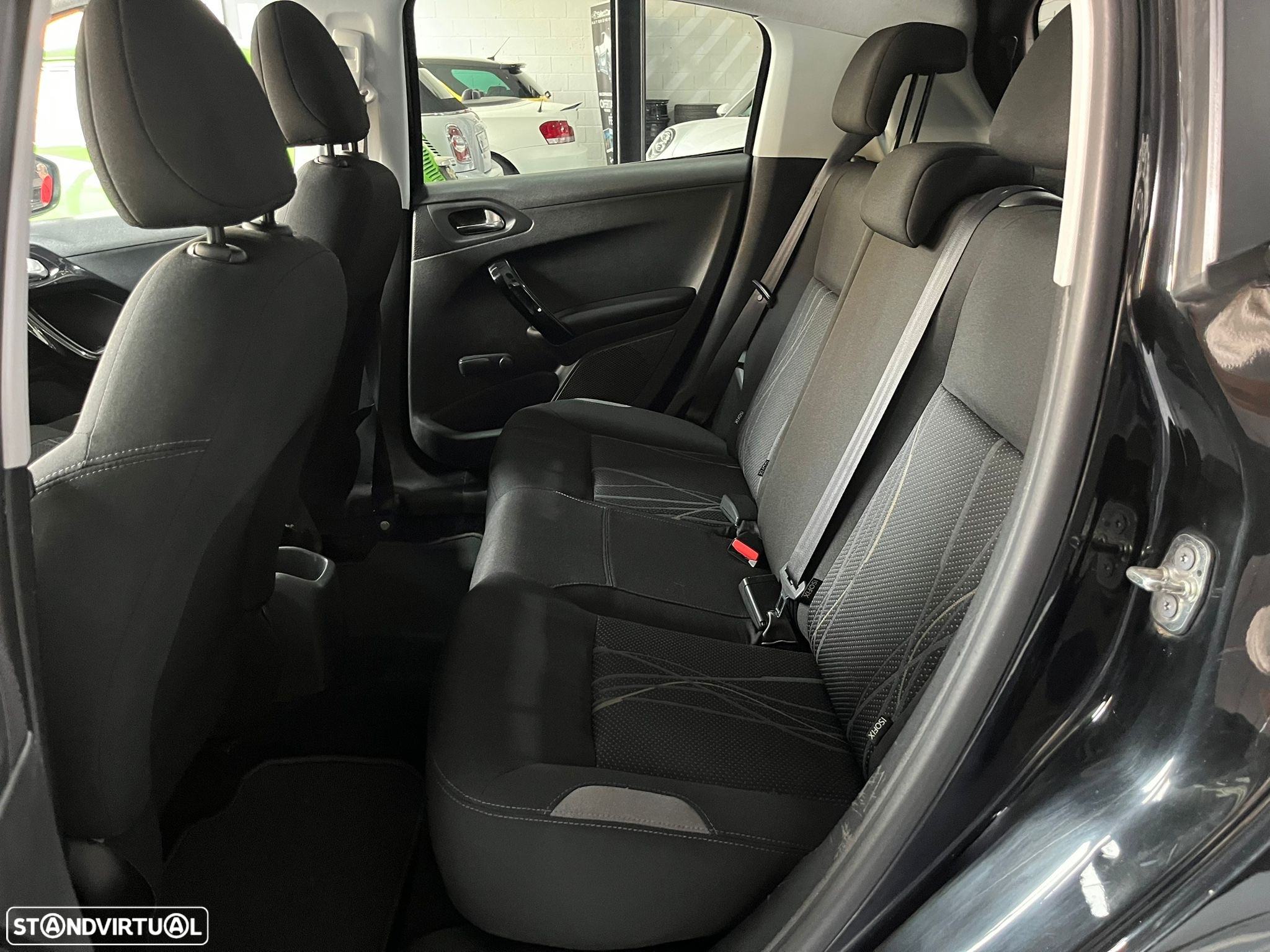 Peugeot 208 1.2 PureTech Active - 13