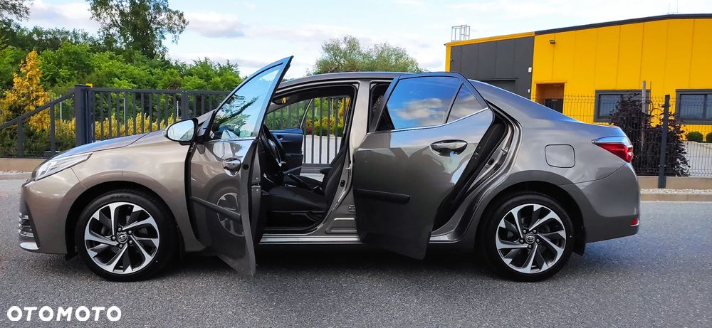 Toyota Corolla 1.6 Prestige - 11