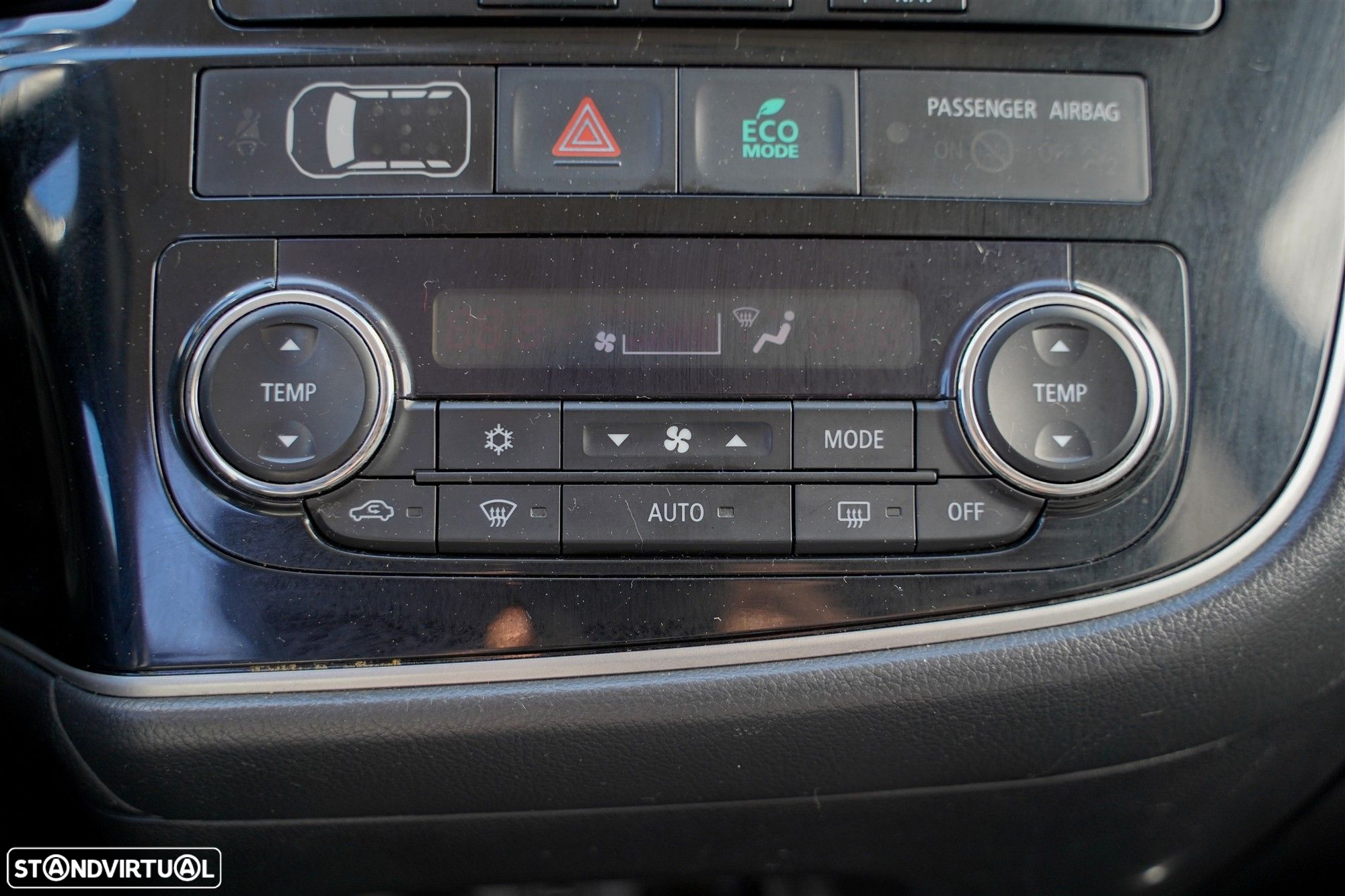 Mitsubishi Outlander 2.2 DI-D Intense - 21