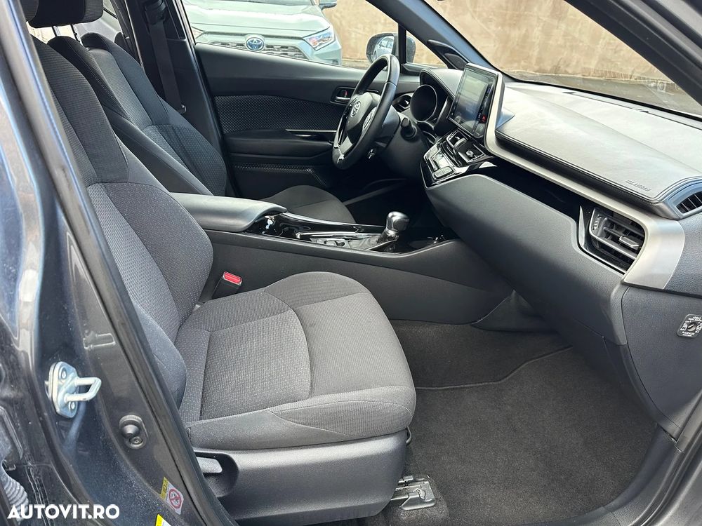 Toyota C-HR Hybrid Business-Edition - 9