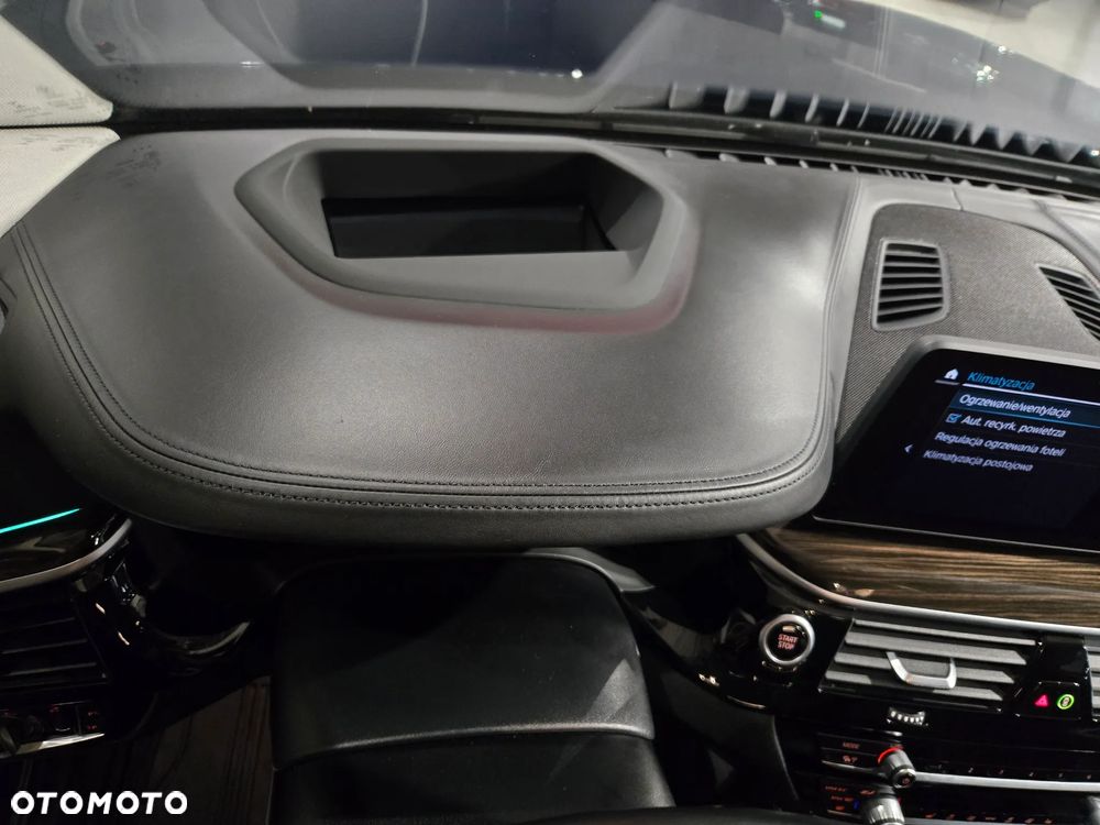 BMW Seria 5 530e Luxury Line - 14