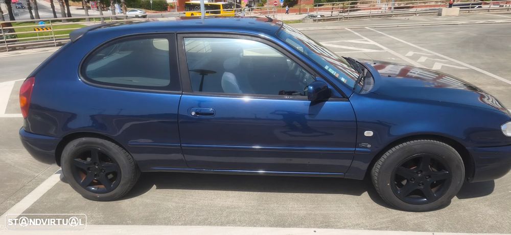 Toyota Corolla 2.0 D-4D Sol - 1