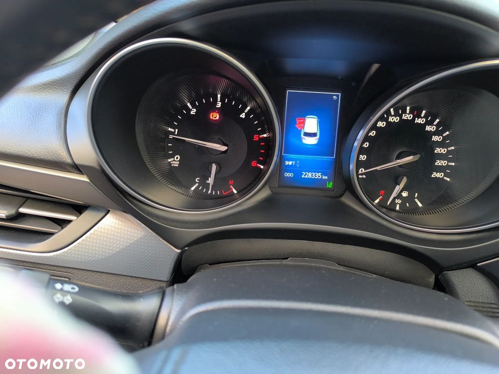 Toyota Avensis 2.0 D-4D Prestige - 17