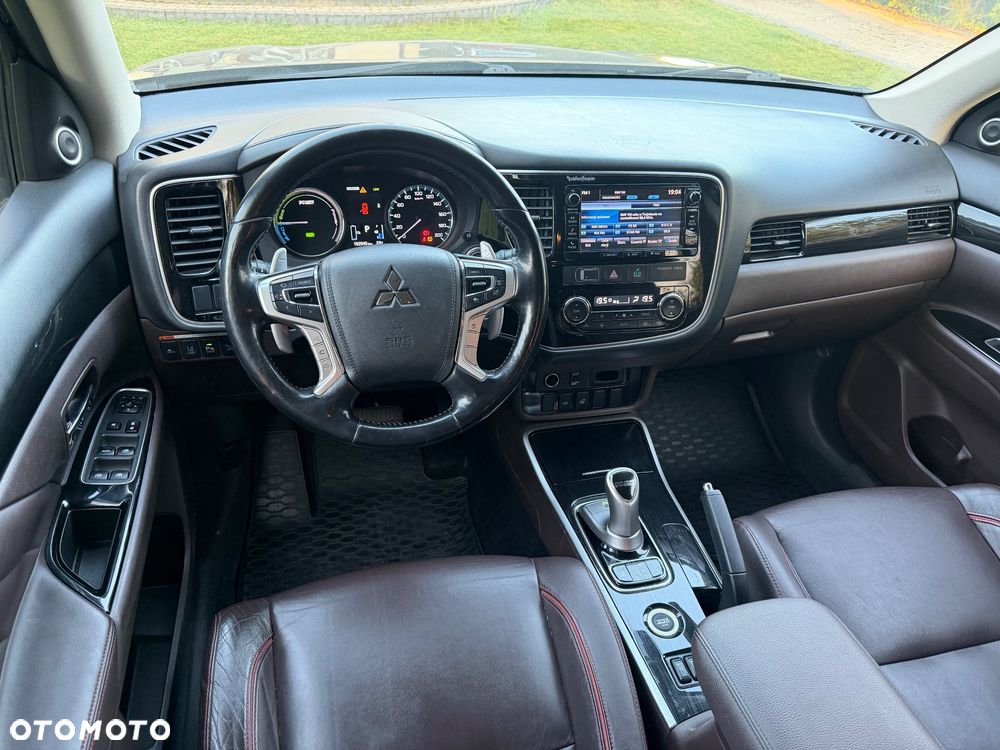 Mitsubishi Outlander Intense + - 5