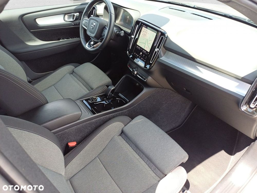 Volvo XC 40 - 28