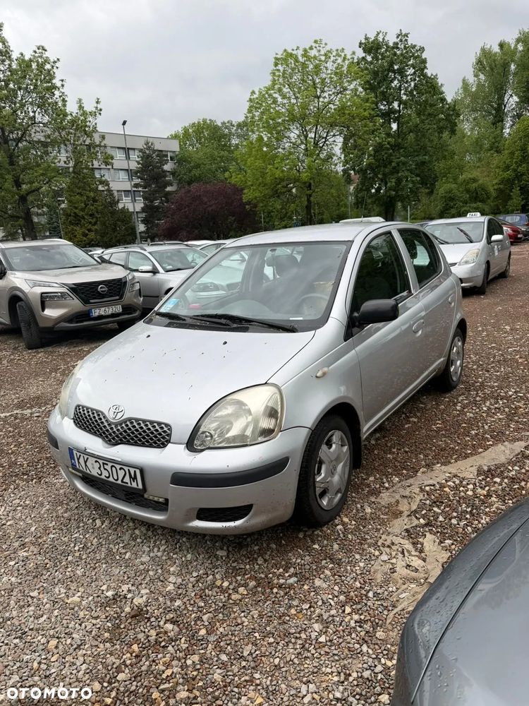 Toyota Yaris - 1