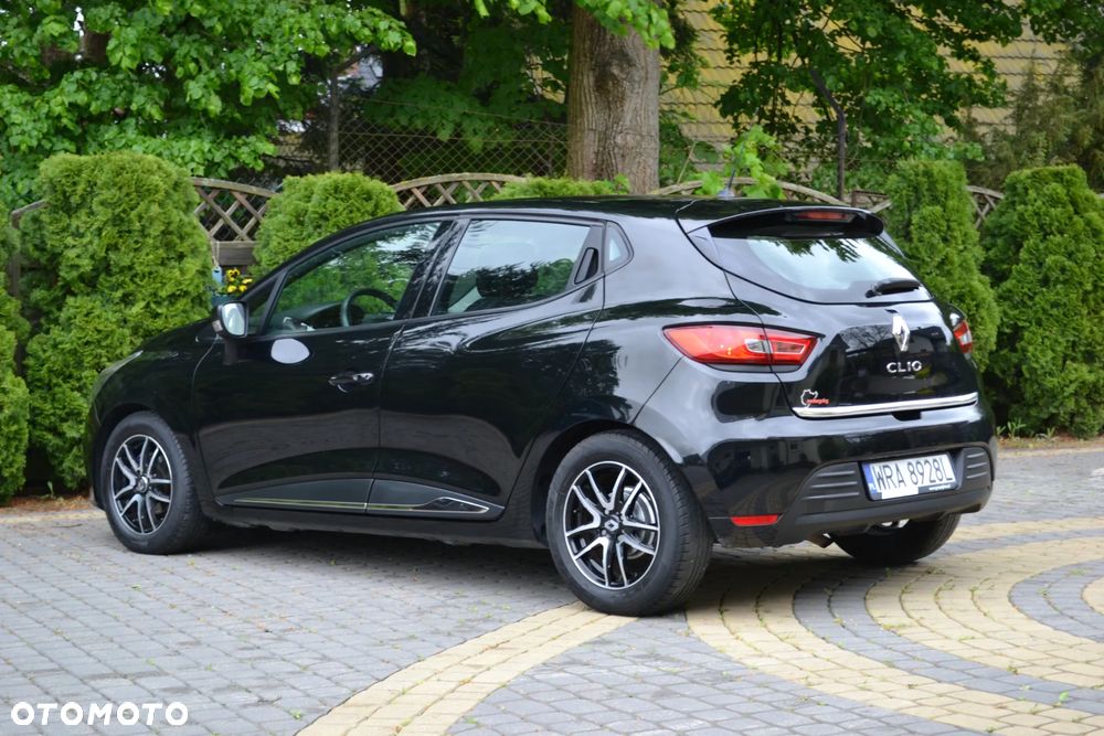 Renault Clio 1.2 16V 75 Limited - 14