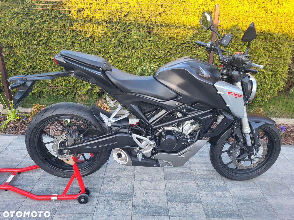 Honda CB - 8