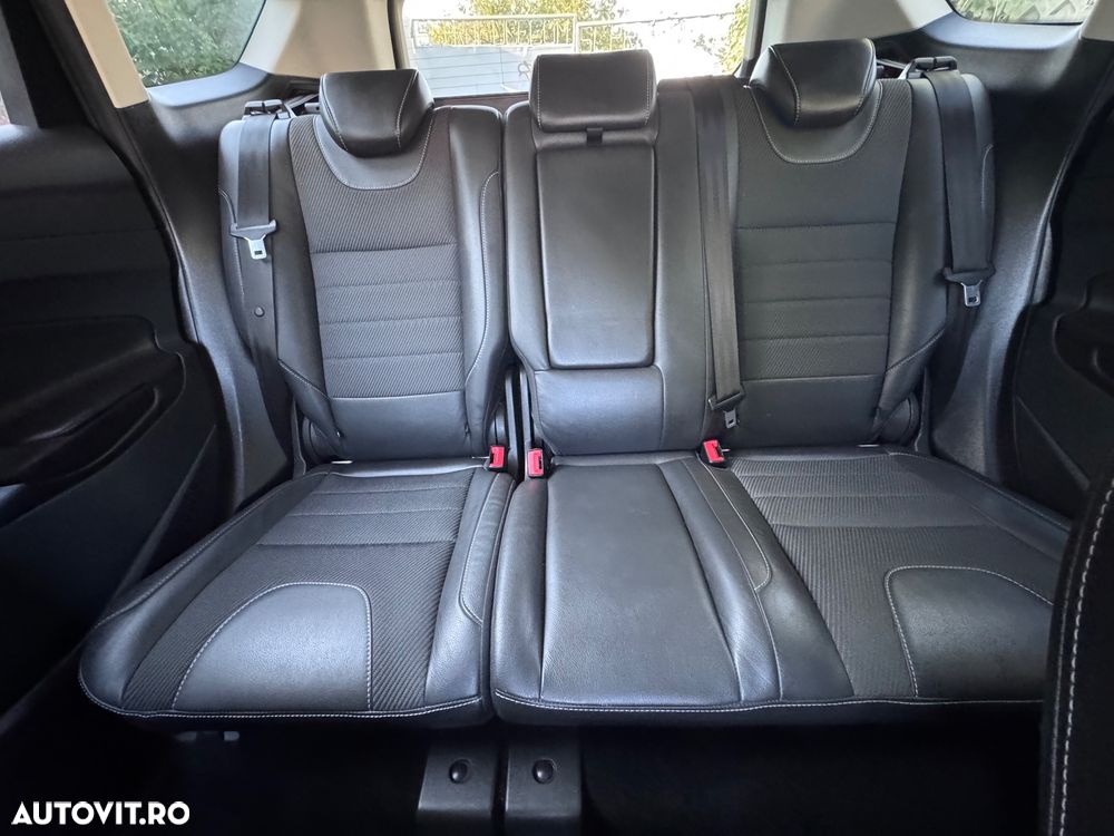 Ford Kuga 1.5 EcoBoost 2x4 Titanium - 10