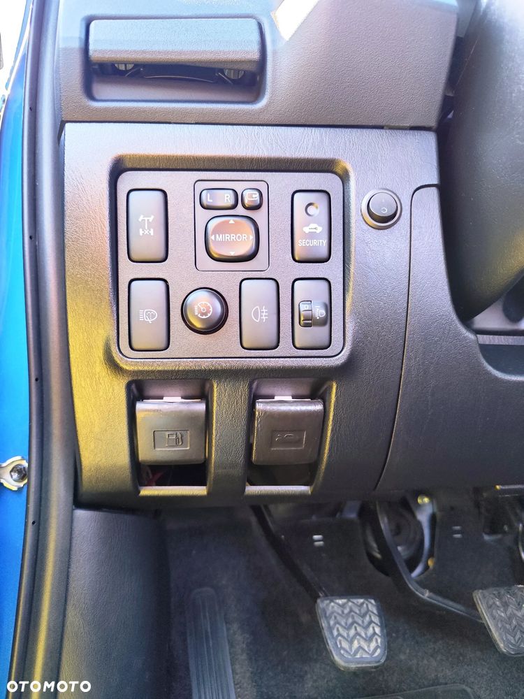 Toyota Hilux 3.0 D-4D Invincible - 20