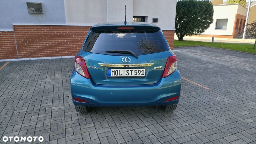 Toyota Yaris 1.33 Premium - 4