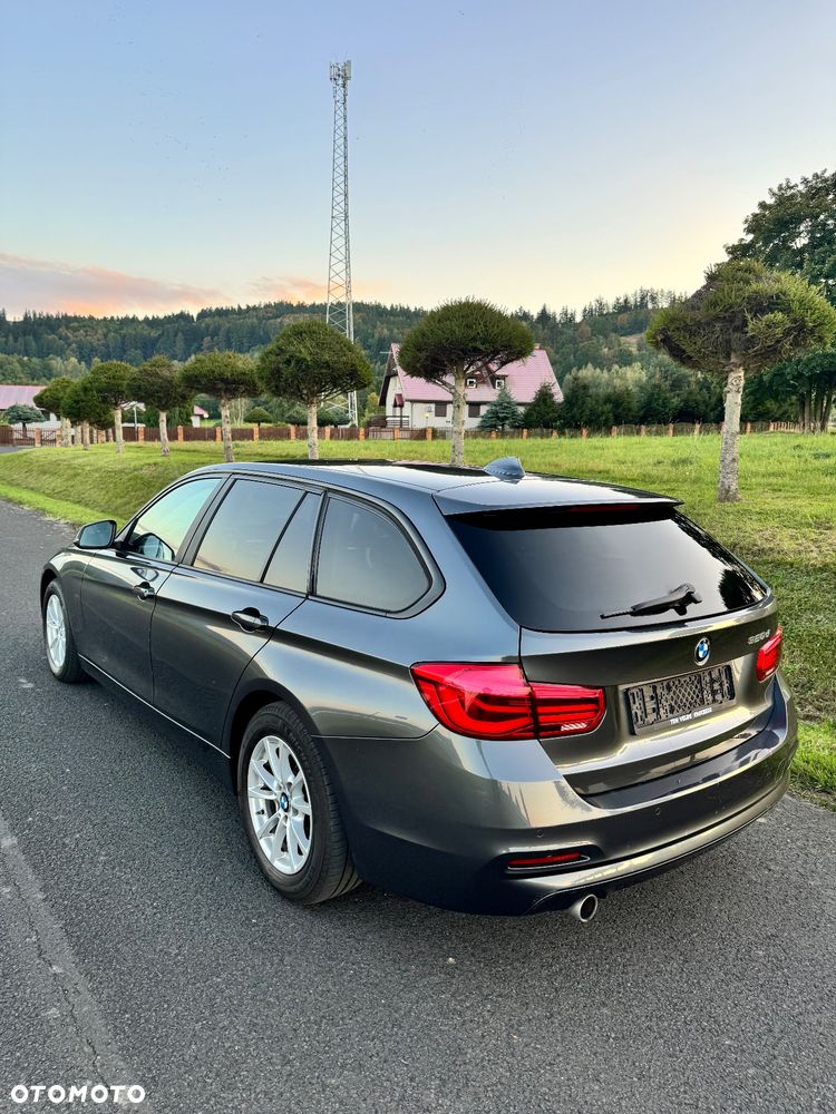 BMW Seria 3 318d Touring Luxury Line - 15