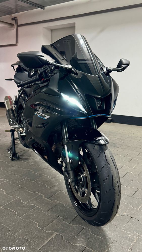 Yamaha R7 - 21