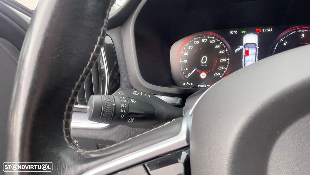 Volvo V60 D3 Momentum Pro - 16