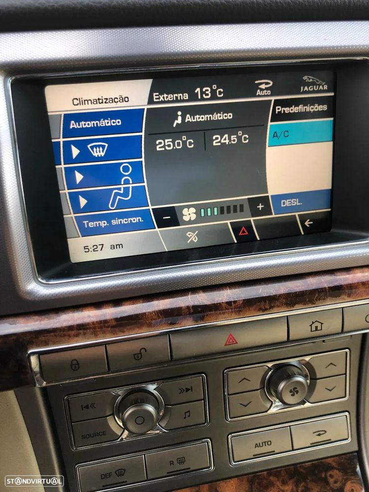 Jaguar XF 3.0 V6 Luxury - 30