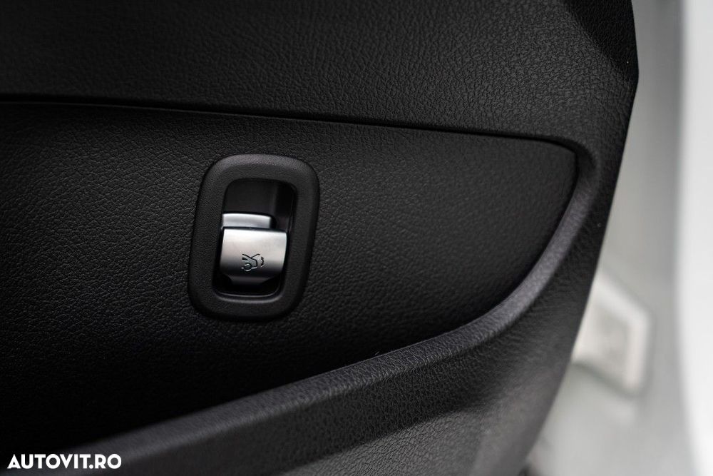 Mercedes-Benz C - 28