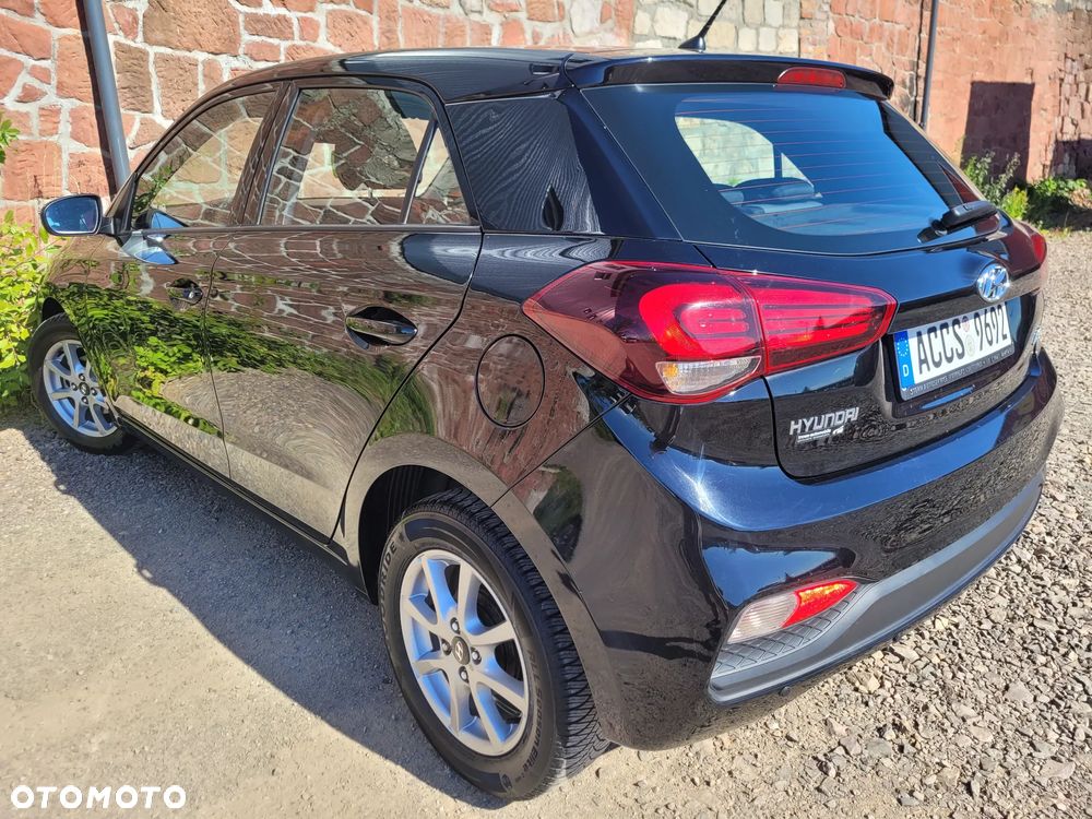 Hyundai i20 blue 1.2 Classic - 17