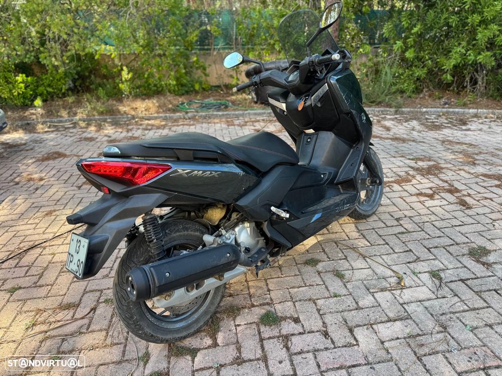 Yamaha X-Max - 5