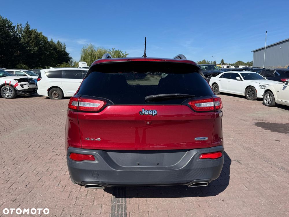 Jeep Cherokee - 4