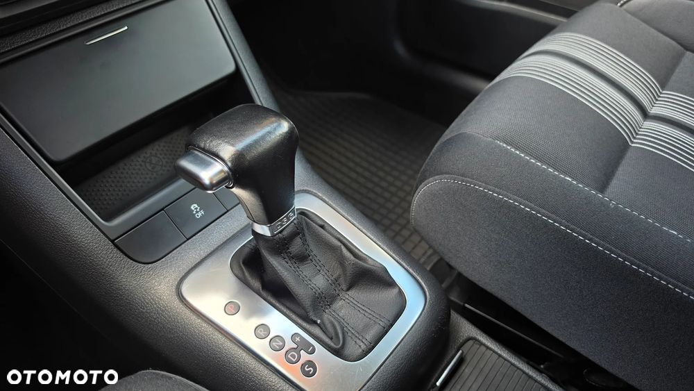 Volkswagen Golf Plus 2.0 TDI Highline DSG - 28