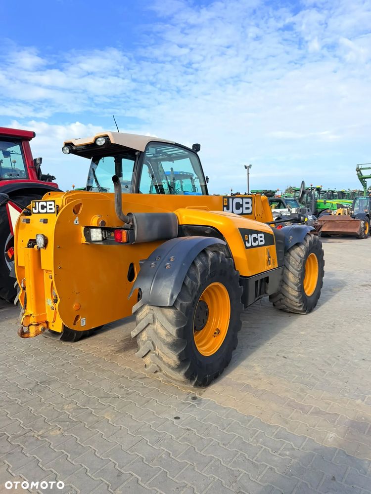 JCB 541-70 AGRI SUPER - 18
