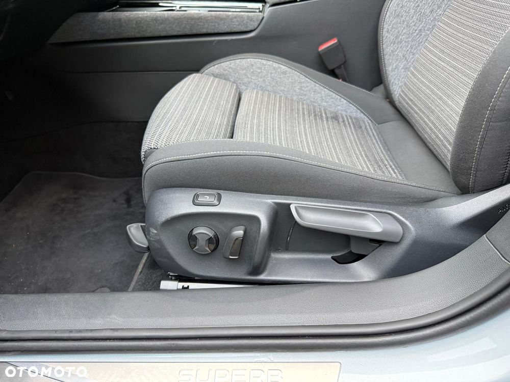 Skoda Superb 2.0 TDI 4x4 DSG Ambition - 11