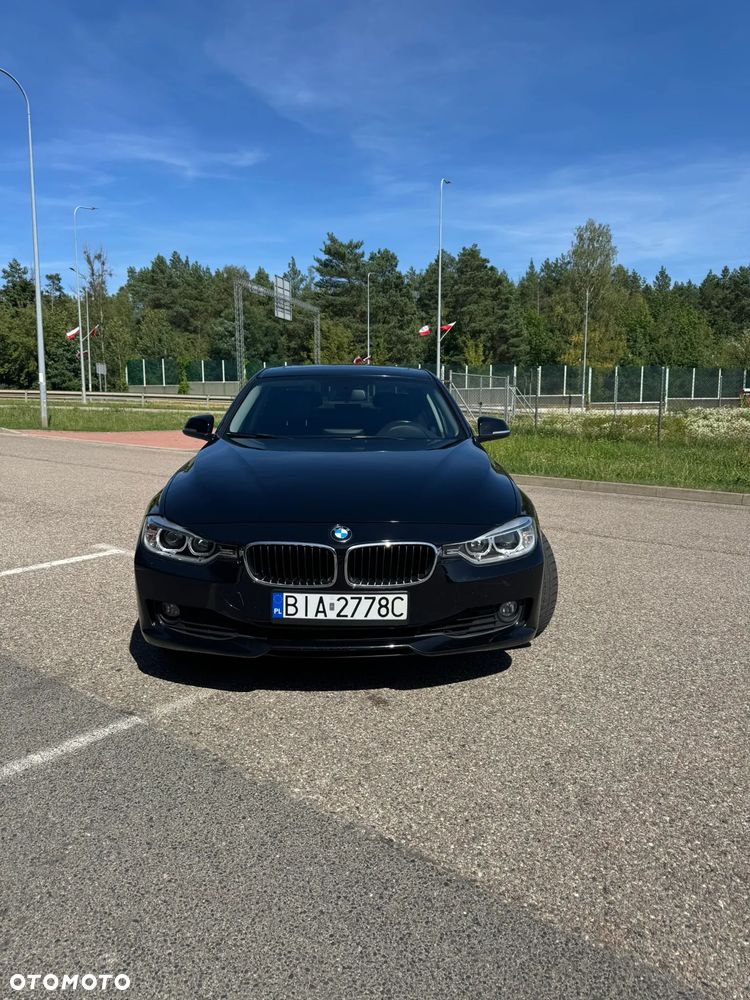 BMW Seria 3 328i - 3