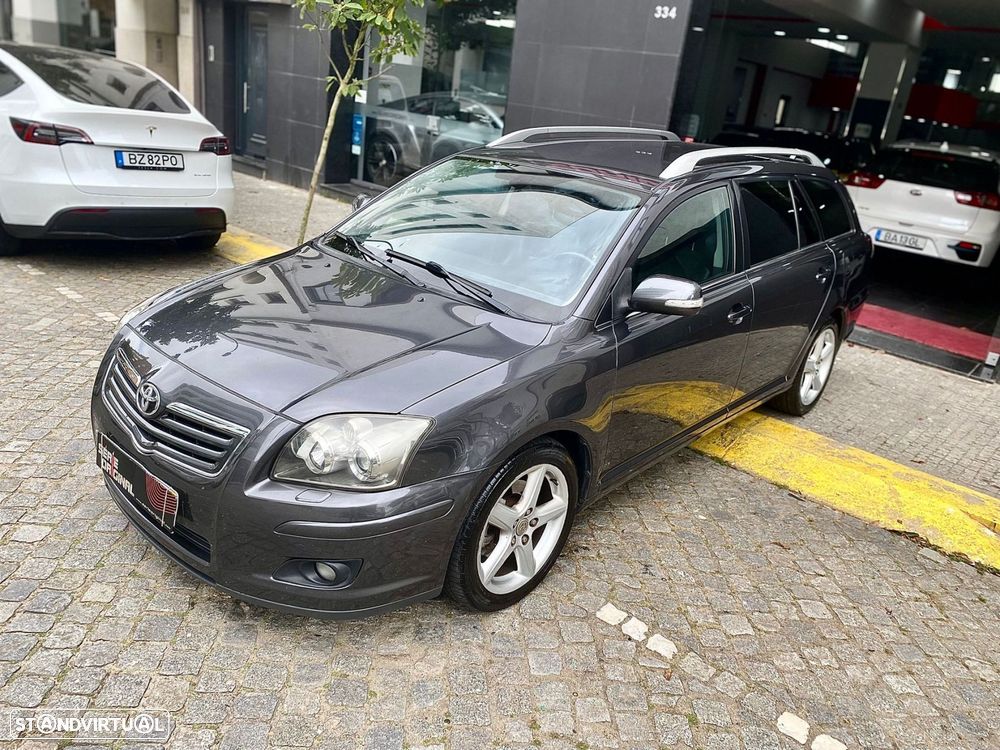 Toyota Avensis SW 2.2 D-4D - 2