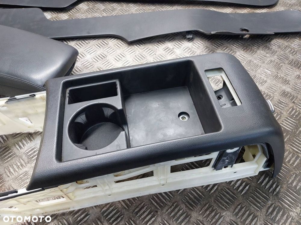 TUNEL ŚRODKOWY PODŁOKIETNIK AUDI A6 C6 EU EUROPA - 2