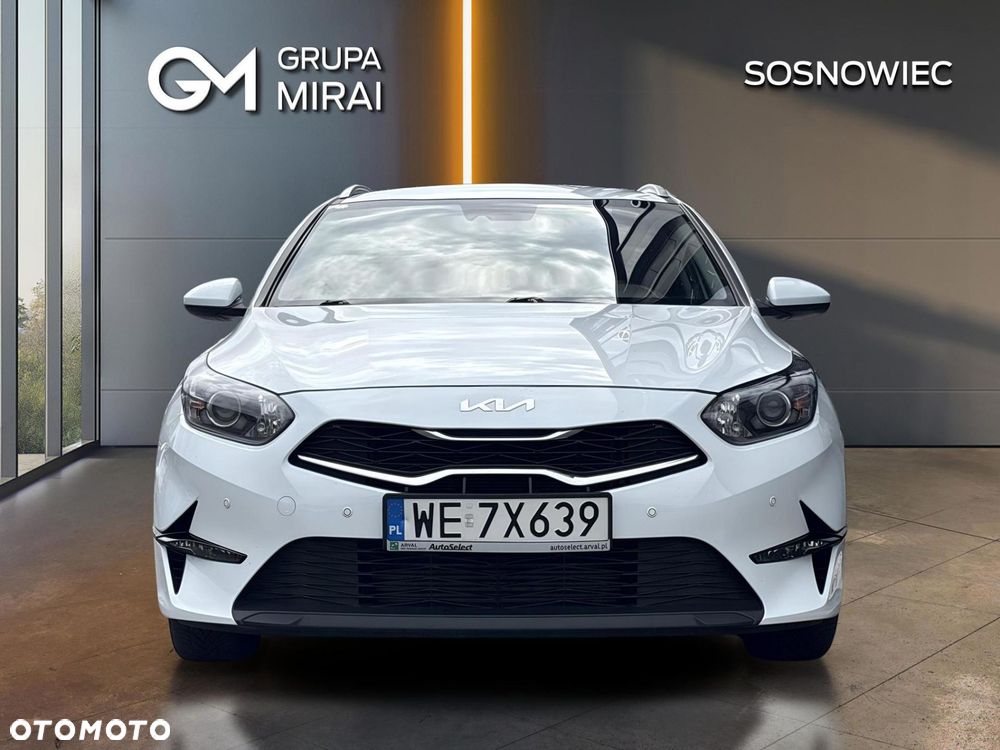 Kia Ceed - 8