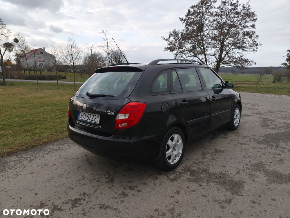 Skoda Fabia 1.4 16V Comfort - 4