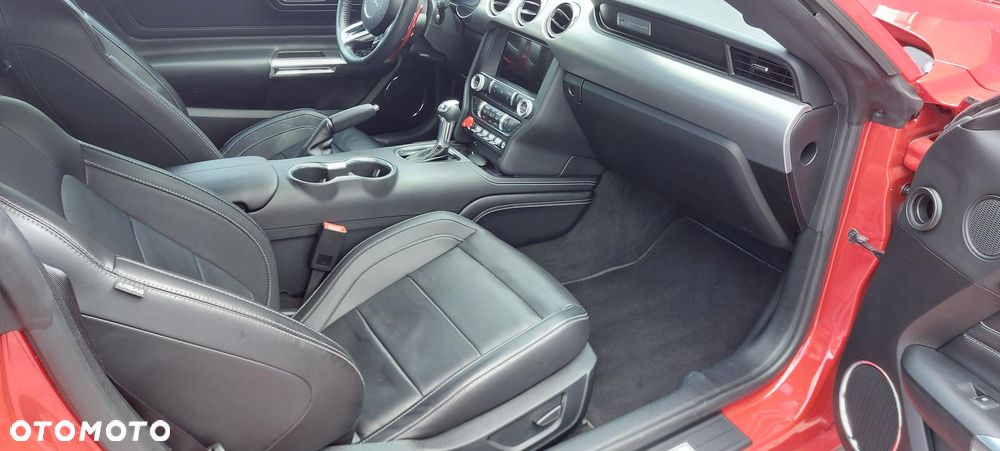 Ford Mustang - 13
