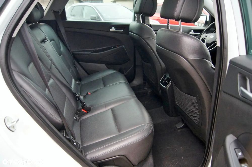 Hyundai Tucson blue 1.7 CRDi 2WD DCT Premium - 12