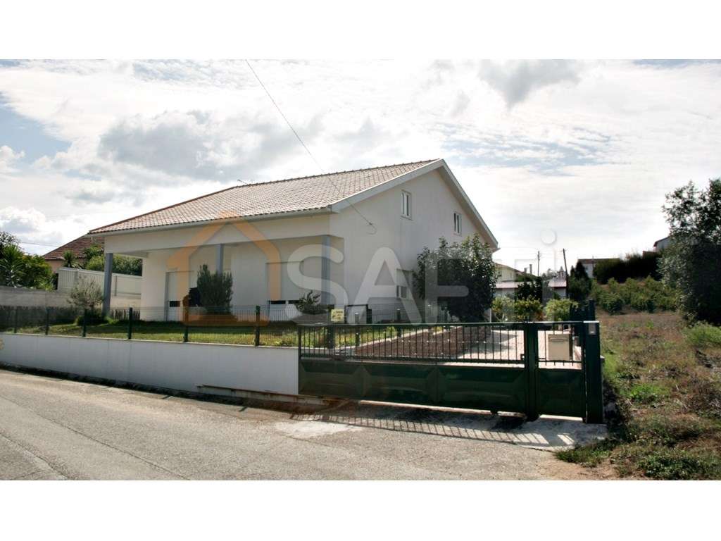 Moradia Térrea T3 em Soure - Grande imagem: 2/27