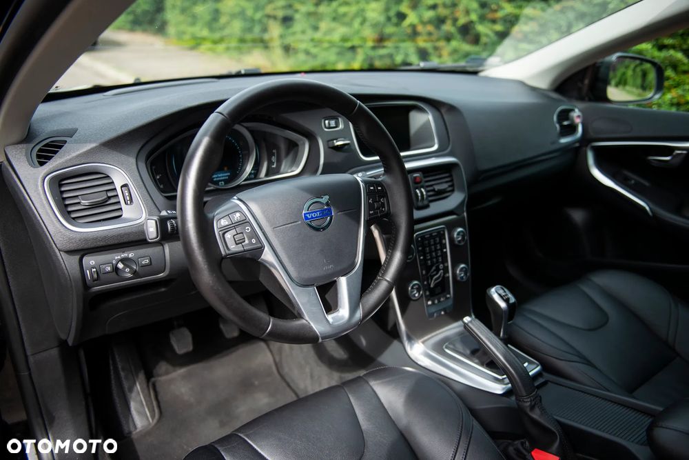 Volvo V40 D2 Summum - 12