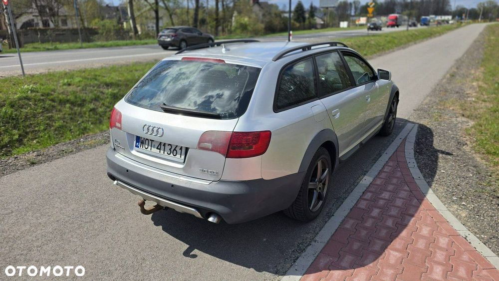 Audi A6 Allroad - 11